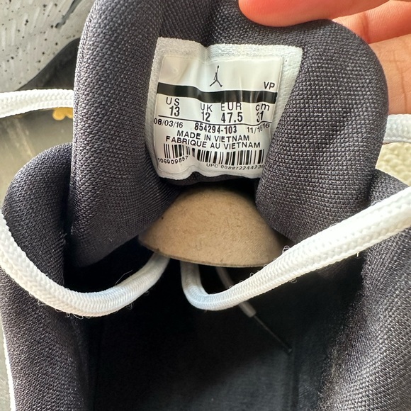 NIKE JORDAN Mens CP3 Knit in colors RED BLACK WHITE SIZE 13 Low Tops - Picture 3 of 6